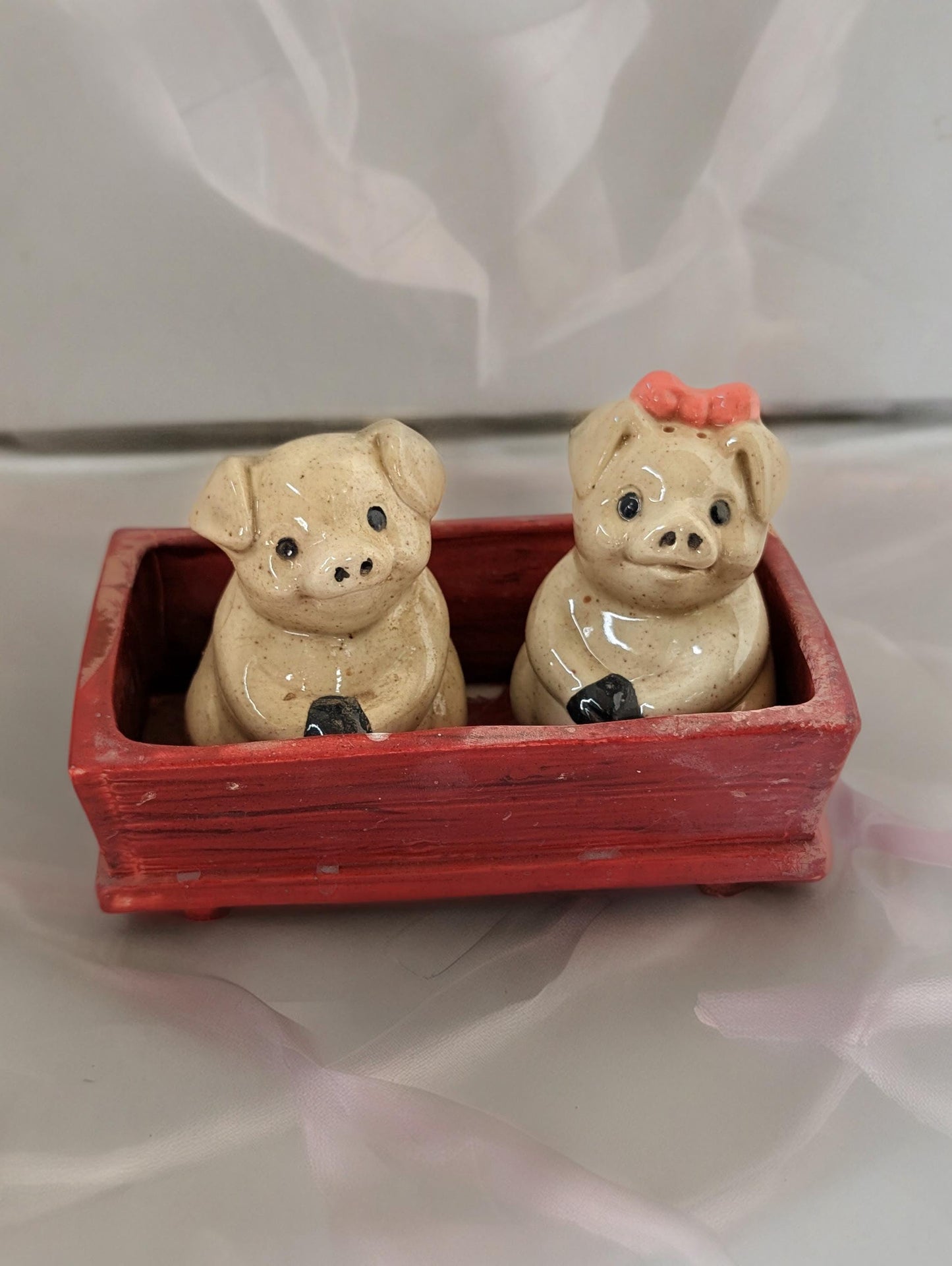 Vintage Ceramic Pig Salt and Pepper Shakers in Red Trough: Handmade Farmhouse Kitchen Collectible