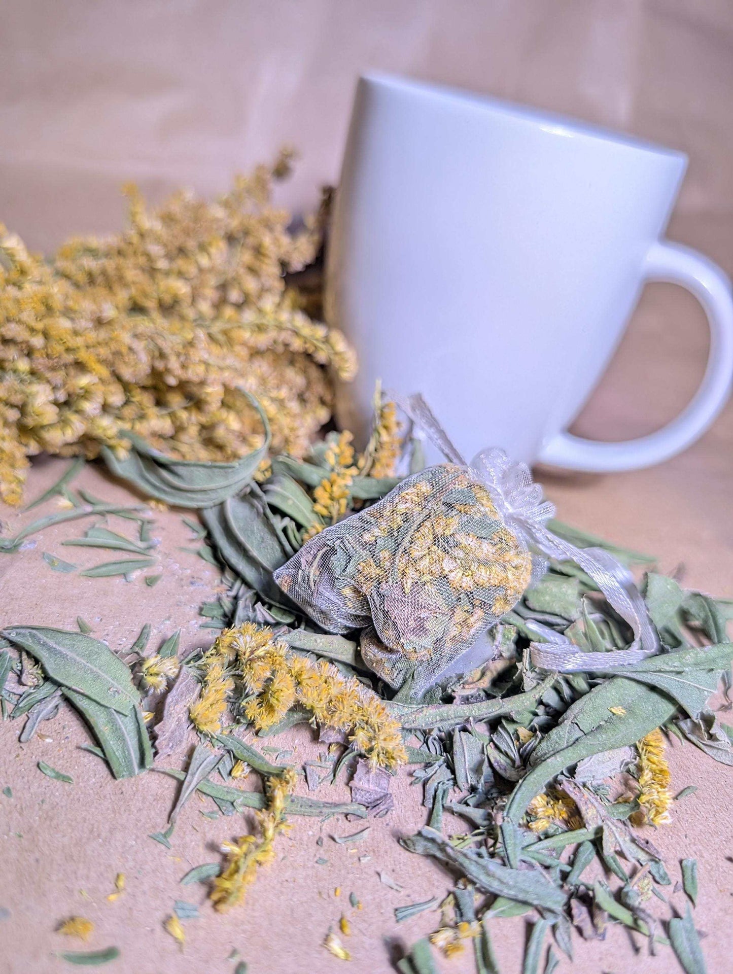 Dried Goldenrod Stems – Natural Yellow Wildflowers for Crafts, Bouquets & Wreaths – Preserved Solidago Floral Decor